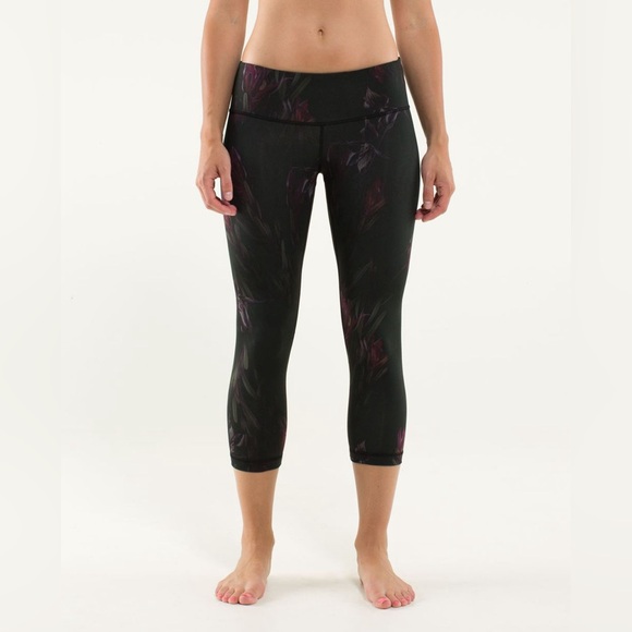 lululemon athletica Pants - Lululemon Wunder Under Crop Leggings Midnight Iris